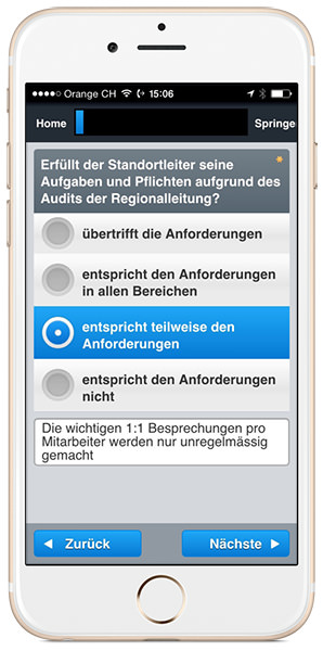 iPhone zeigt SmartAudit App an